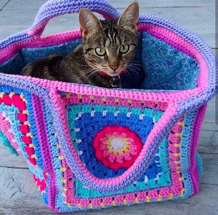 Bolso a Crochet Fácil con Cuadros de FLor - Modelo grátis ⋆